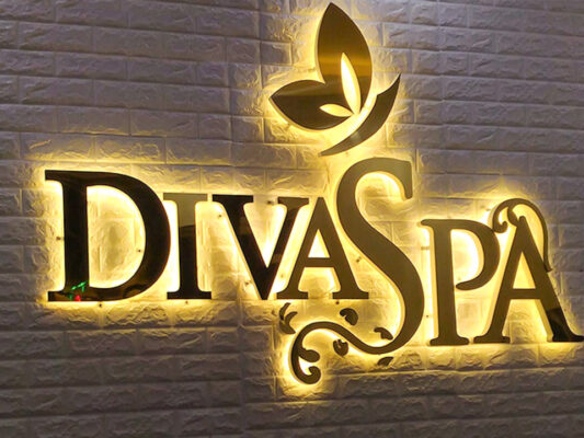 Biển hiệu, chữ nổi và logo thương hiệu