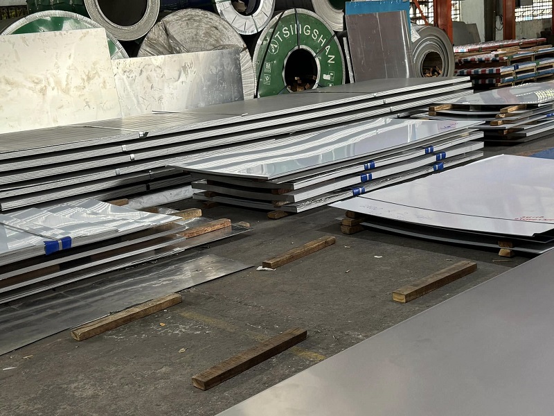 Ứng dụng inox tấm trong các lĩnh vực sản xuất