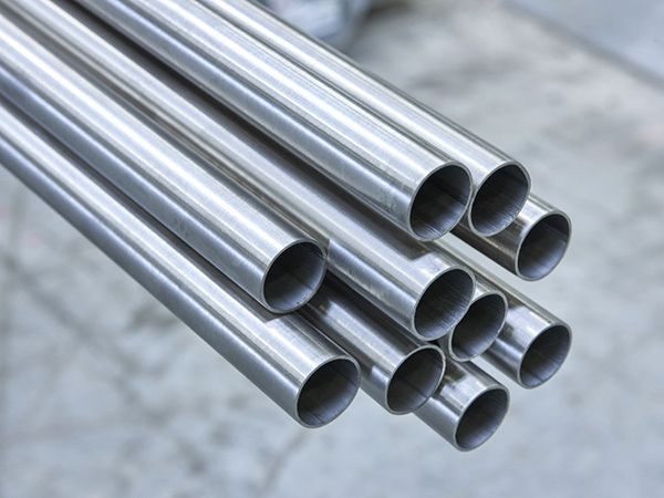 So sánh ống inox 304 công nghiệp với các loại ống inox khác