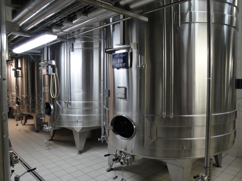 Ứng dụng phụ kiện inox công nghiệp trong ngành thực phẩm, dược phẩm