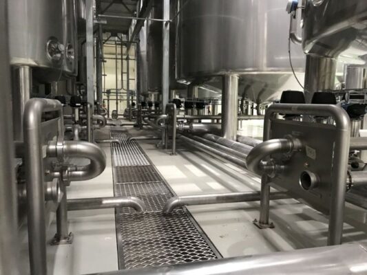 Ứng dụng thực tế của phụ kiện inox vi sinh trong công nghiệp hiện đại