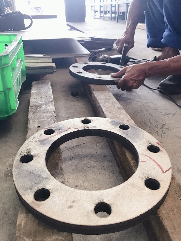 Dịch vụ gia công mặt bích inox tại Toàn Á